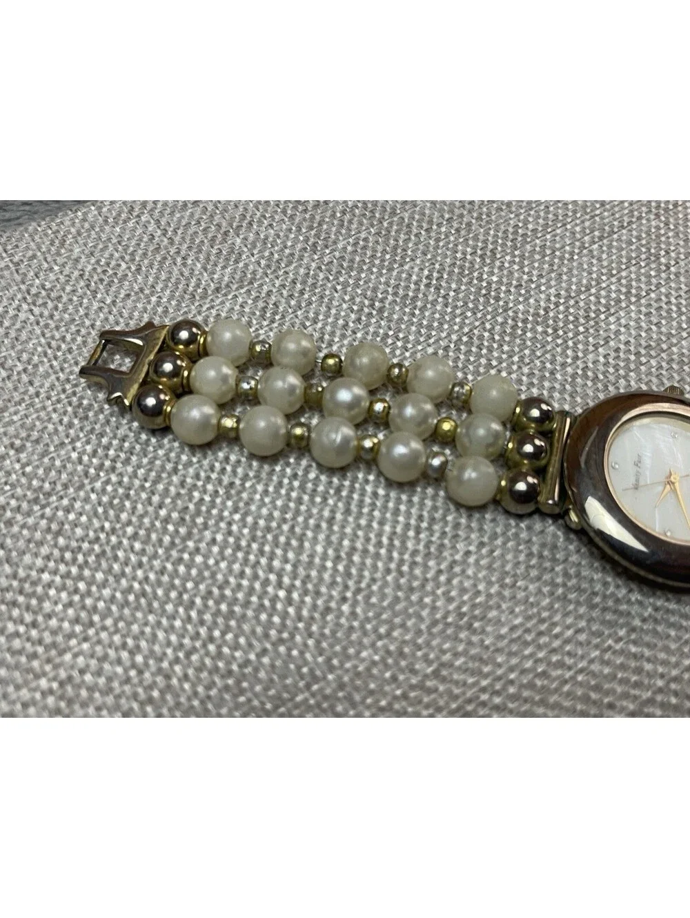 Vanity Fair Gruen Womens Watch 33mm Gold Tone Faux Pearl Band New Battery 7.5